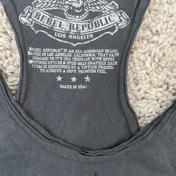Rebel Republic Tank - Picture 3 of 3